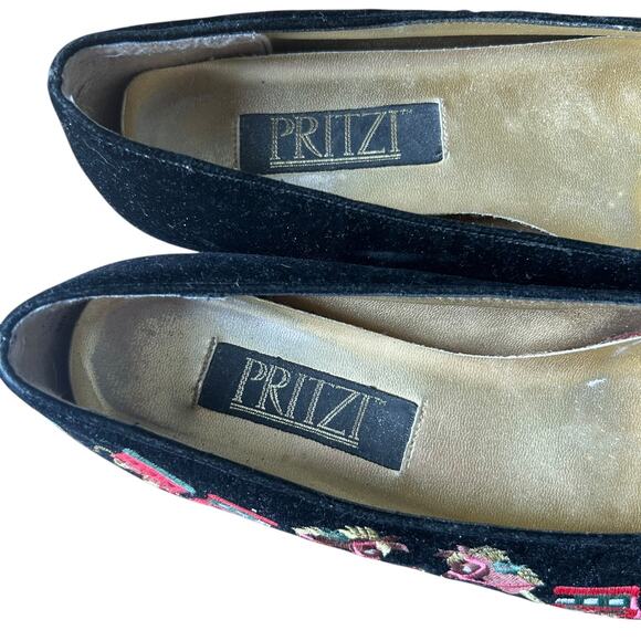 Vintage Pritzi Black Velvet Women's Embroidered Christmas Flats Santa Train sz 7 - Picture 6 of 11